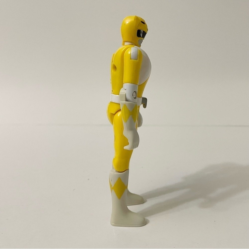 Mighty Morphin Power Rangers Trini Yellow Ranger Head Flips - Picture 10 of 16